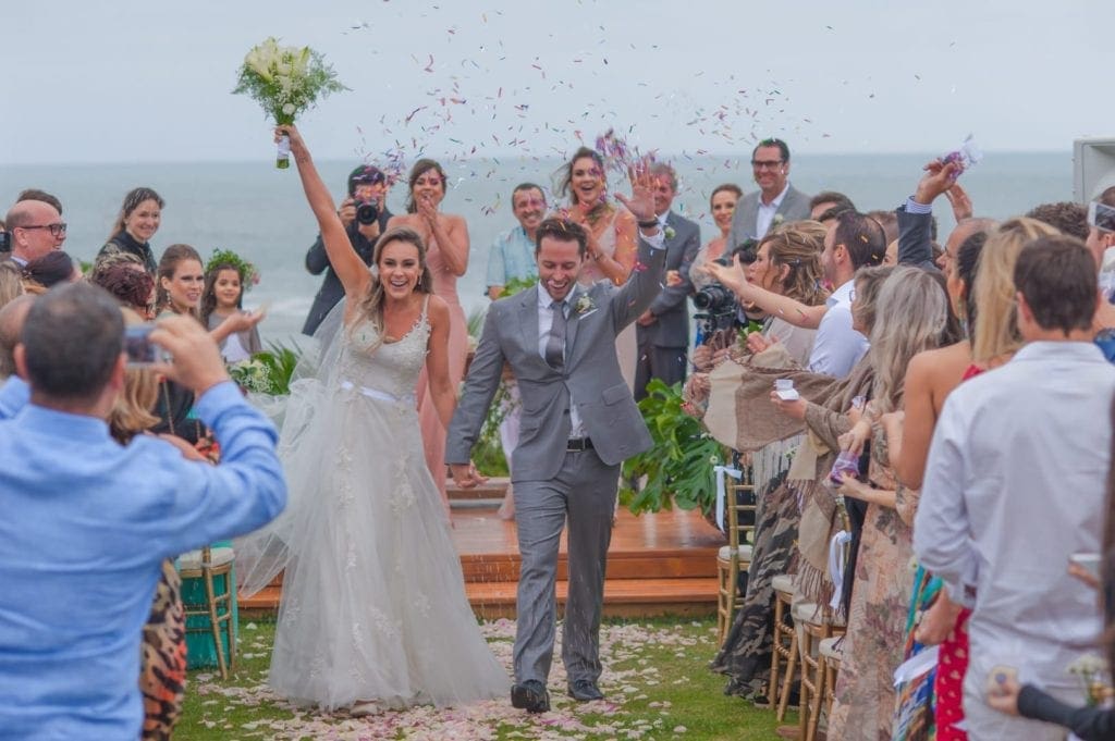 casal casamento praia do rosa